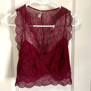 BURGUNDY LACE BRALETTE
